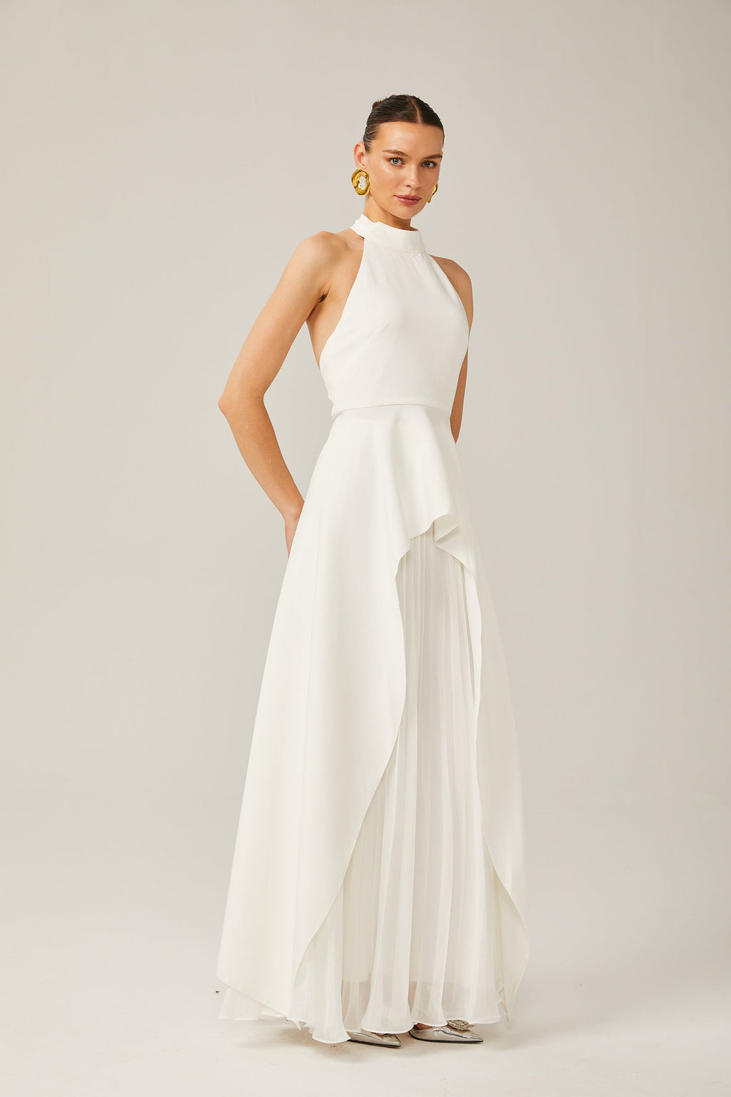 Marta | Vestido largo con cuello halter y capas