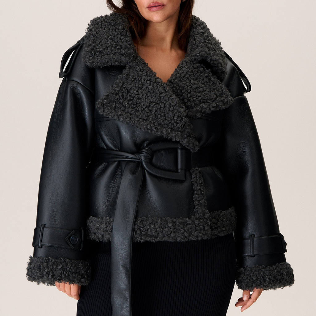 Carla™ | Elegante Chaqueta con cinturón Sherpa