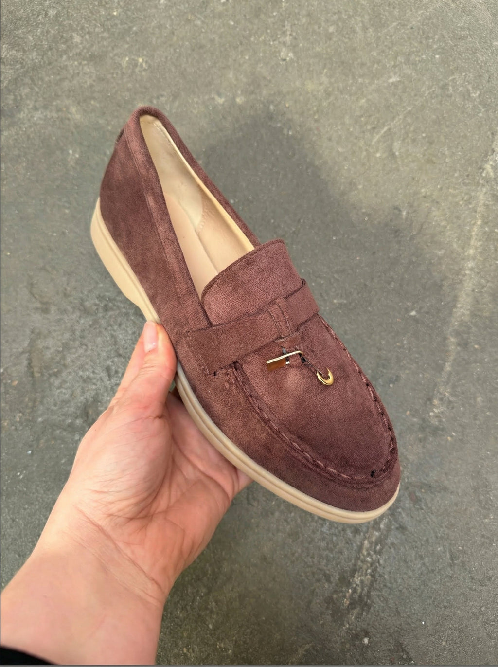 Mocasín marrón elegante