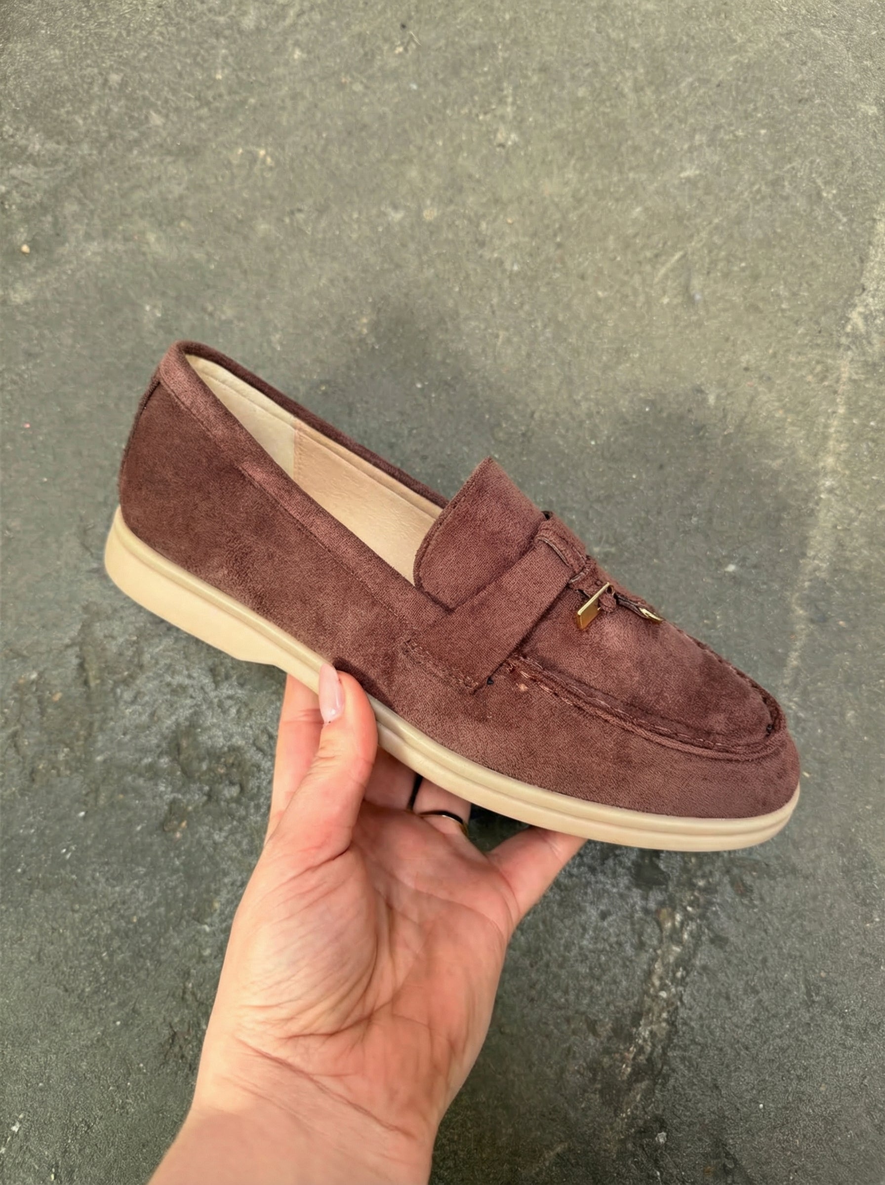 Mocasín marrón elegante